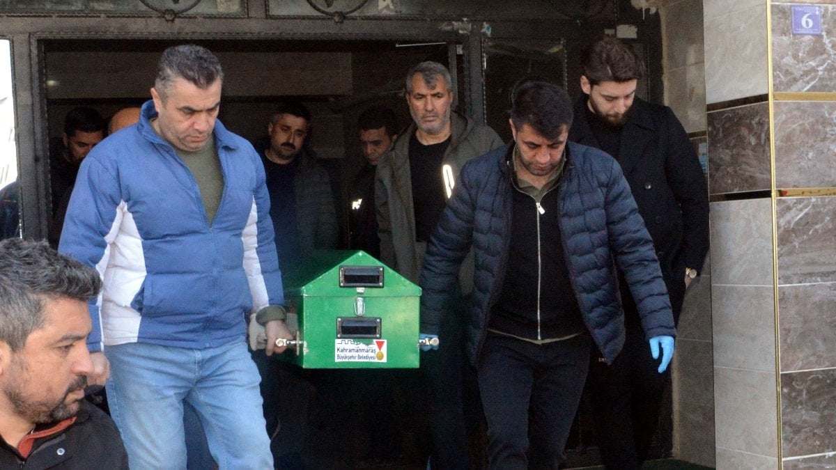 Kahramanmaraş’ta babasının boğazını kesti