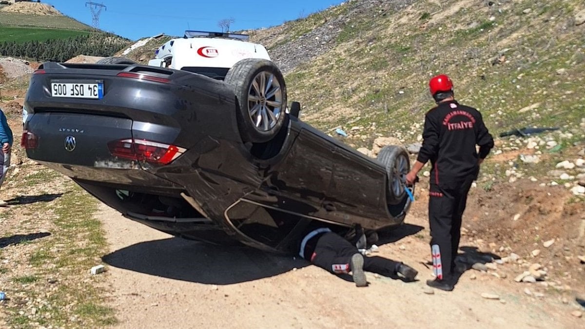 Kahramanmaraş’ta otomobil uçuruma yuvarlandı: Sürücüyü itfaiye kurtardı