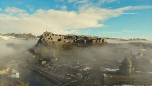 Kars Kalesi sis bulutları arasında görsel şölen oluşturdu