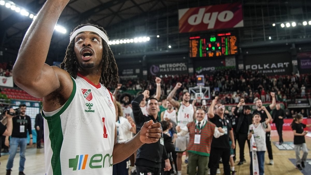 Karşıyaka Erkek Basketbol Takımı, 7 maç sonra galip geldi