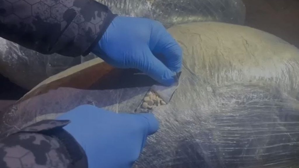 Kayseri’de çekicide dev uyuşturucu sevkiyatı: 1 milyon 260 bin hap ele geçirildi