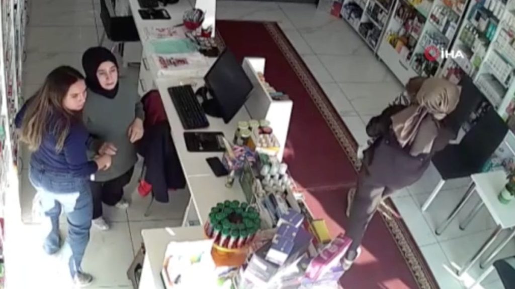 Kayseri’de eczanede fark ücreti ödemek istemeyen kadın dehşet saçtı