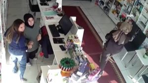 Kayseri’de eczanede fark ücreti ödemek istemeyen kadın dehşet saçtı