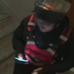 Kayseri’de sipariş getirdiği apartmana tuvaletini yaptı: O anlar güvenlik kamerasında