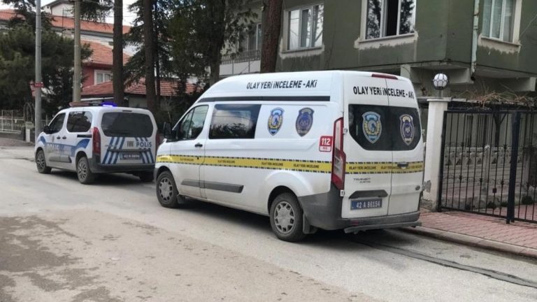 Konya’da tartıştığı erkek arkadaşı tarafından bıçaklandı