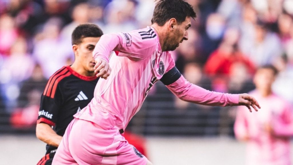 Lionel Messi, 900. golüne bir adım daha yaklaştı