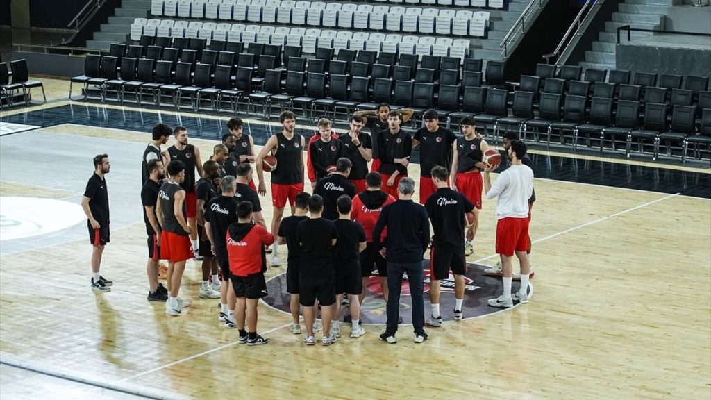 Manisa Basket’te öncelik güvenli bölge