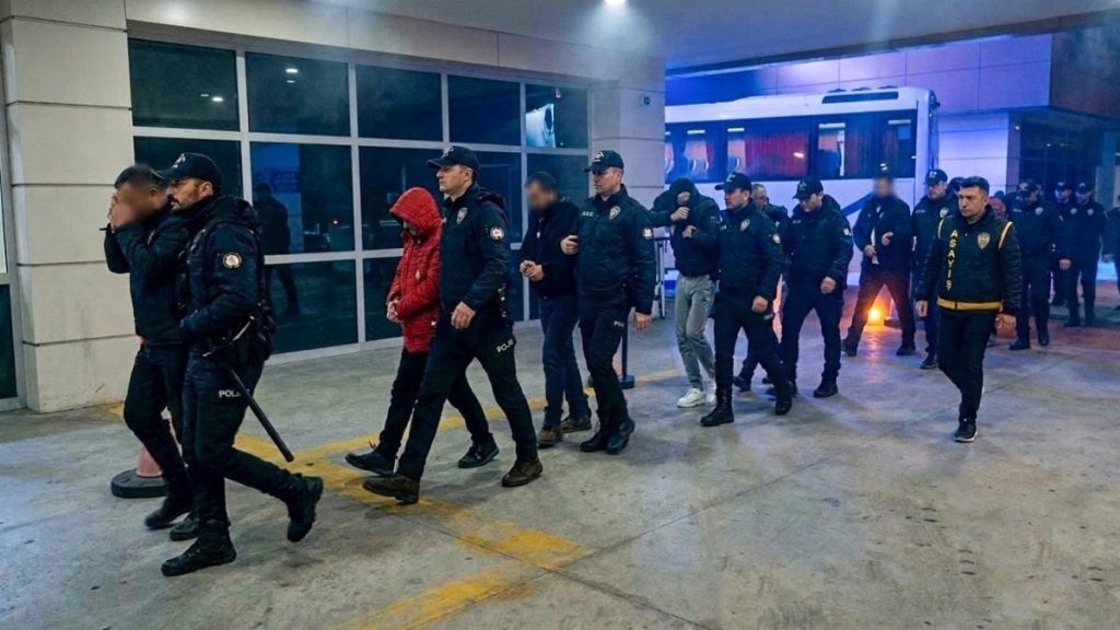 Manisa merkezli 7 ilde dolandırıcılık operasyonu: 10 şüpheli tutuklandı