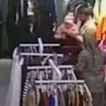 Manisa’da boğazına ambalaj kaçan bebeği, Heimlich hayata döndürdü