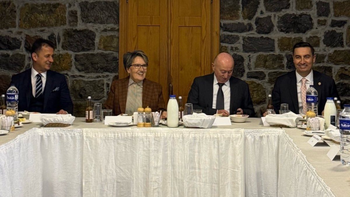 Meral Akşener’den yeni kare: İftar programına katıldı