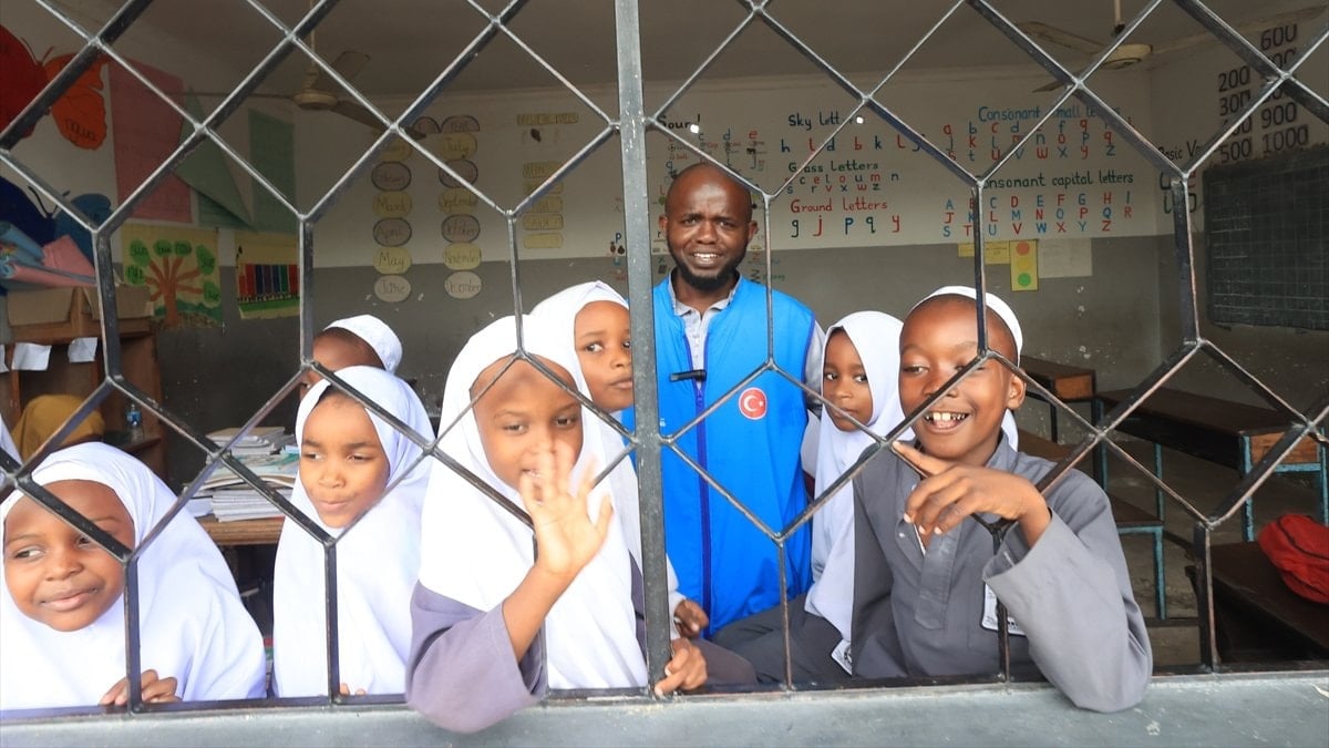 Müslümanlardan etkilenip İslam’ı seçti, Tanzanya’da TDV gönüllüsü oldu