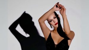 Niran Ünsal’ın emeklilik hayalini gerçek oldu! Temizlik işine girdi