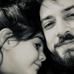 Oyuncu Mert Yazıcıoğlu yeğeniyle poz verdi! Takipçileri çok beğendi