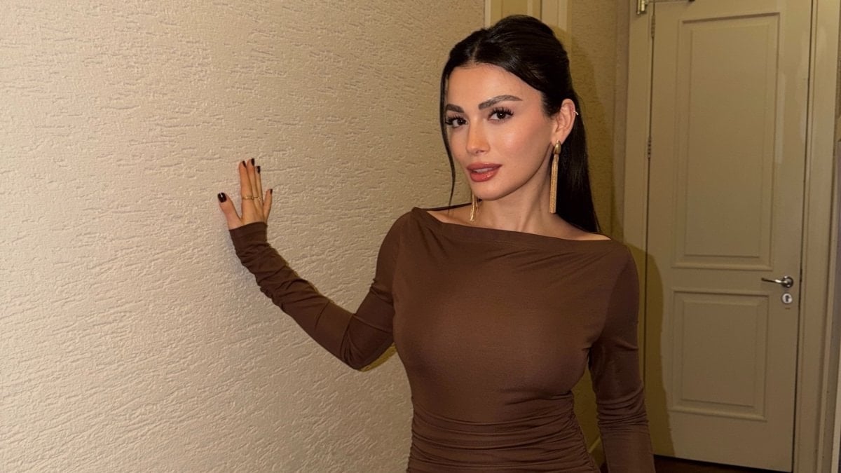 Oyuncu Özge Yağız ablasını paylaştı: Benzerliklerine yorum yağdı