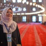 Perulu Amira, İstanbul’da turistlere İslam’ı anlatıyor