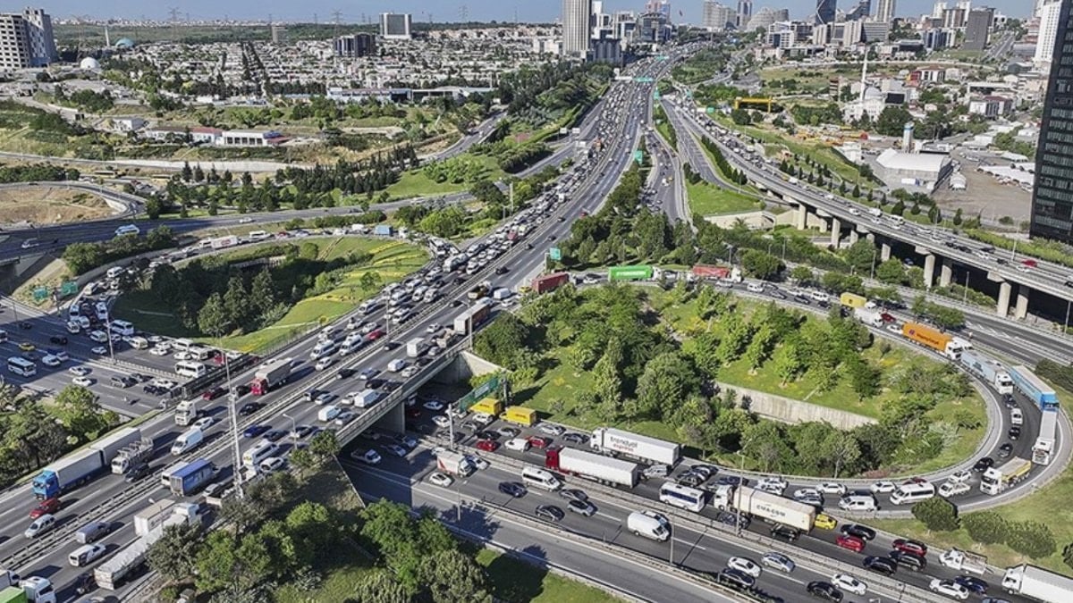 Ramazan Bayramı’nda sevdikleriyle kavuşmak isteyen sürücülere hayati uyarılar