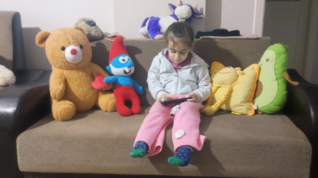 Rize’de 5 yaşındaki çocuğun burnundan tırnak makası zinciri çıktı