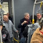 Sakarya halkı metrobüsten memnun: Belediye Başkanı yolcularla seyahat etti