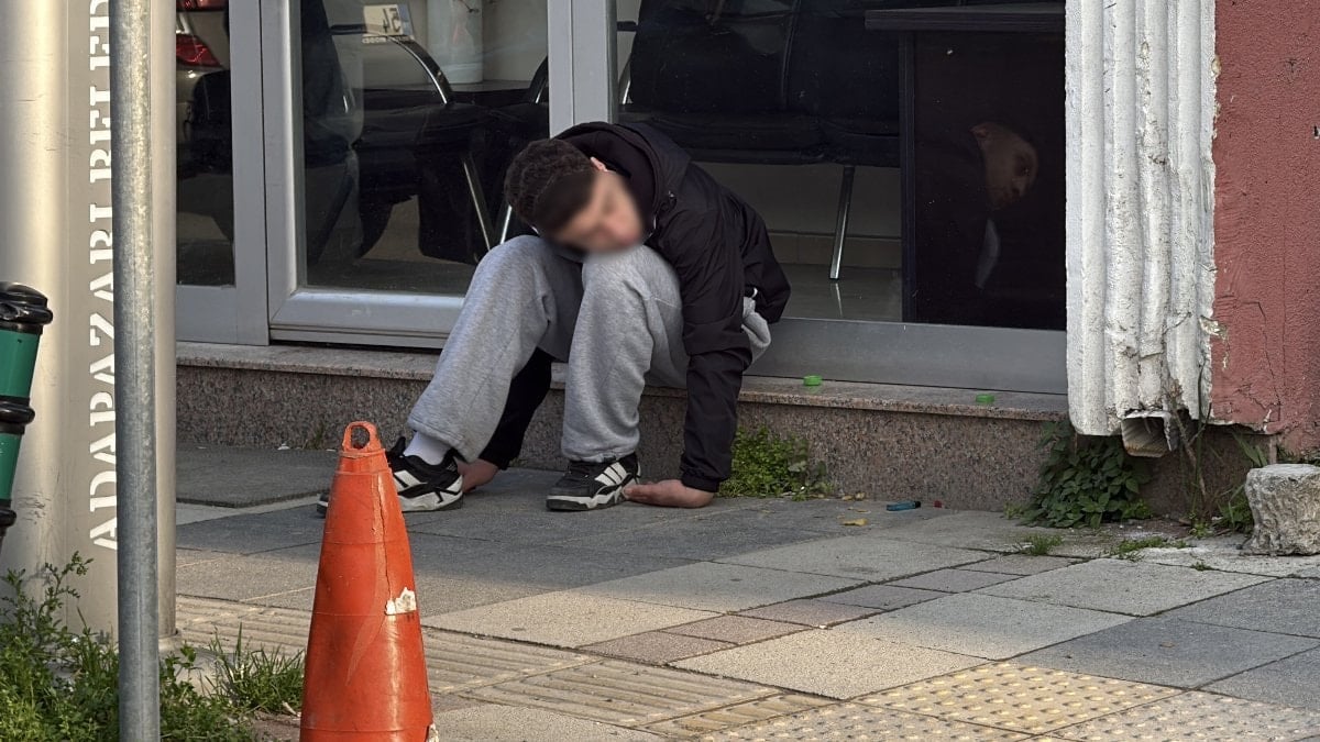 Sakarya’da madde etkisindeki genç kendinden geçti, ambulansı görünce kaçtı