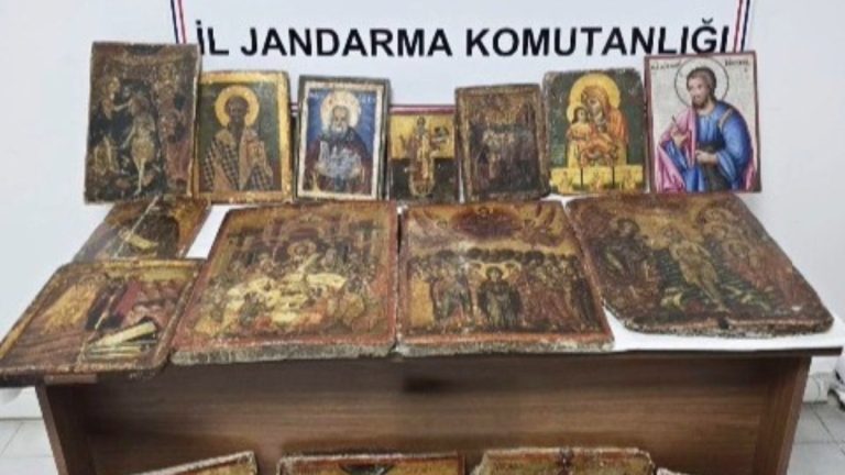 Samsun’da 18. yüzyıla ait 26 tablo ele geçirildi