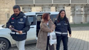 Samsun’da komşular arasındaki kıskançlık kavgası kanlı bitti: Suratını bıçakla yaraladı