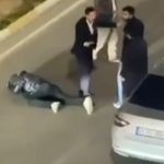 Şanlıurfa’da bir grup, sürücüyü arabadan indirip sopayla darbetti