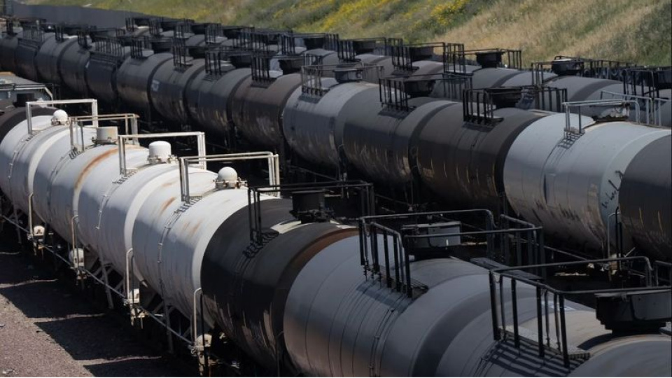 Savaşın tırmanacağı endişesiyle petrol fiyatları yeniden arttı