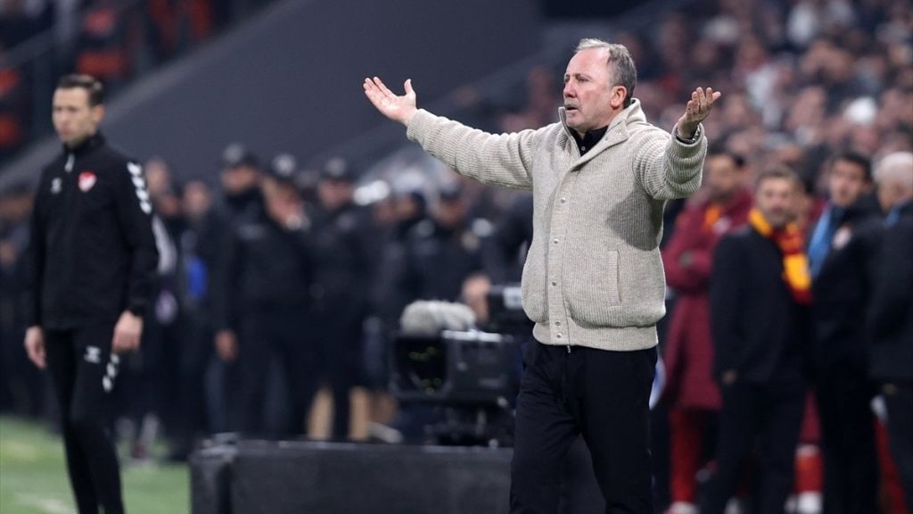 Sergen Yalçın’dan maç sonu hakeme olay sözler!