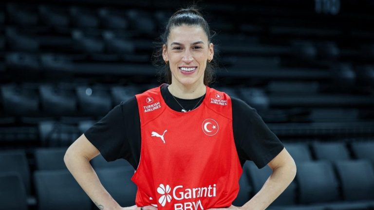 Sevgi Uzun: Ay-yıldızlı forma her zaman zirvede