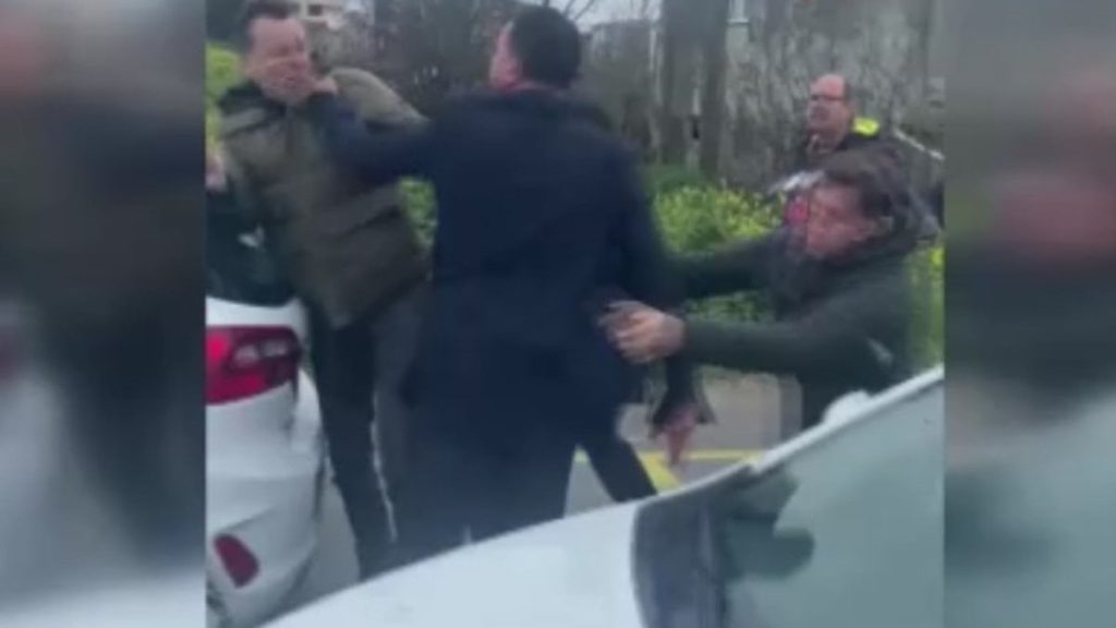 Silivri’de direksiyon sınavı kavgası: Baba ve oğul eğitmene saldırdı