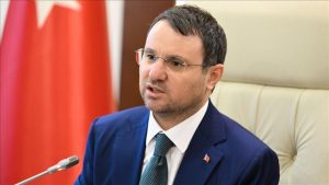 Siyaset dünyası Özgür Özel tarafından hedef alınan Akın Gürlek’e destek verdi