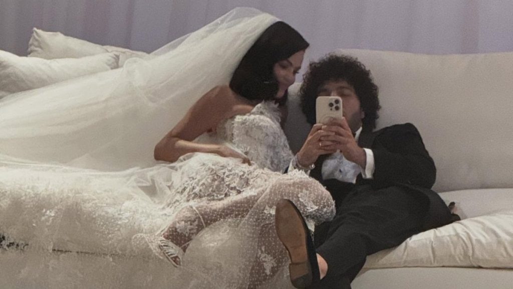 Son görüntüleri eleştirilen Benny Blanco’dan yanıt: Ayaklarım harika!