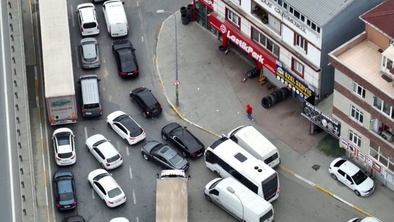 Sultanbeyli’de drone denetimi: Kaldırımdan giden sürücülere rekor ceza