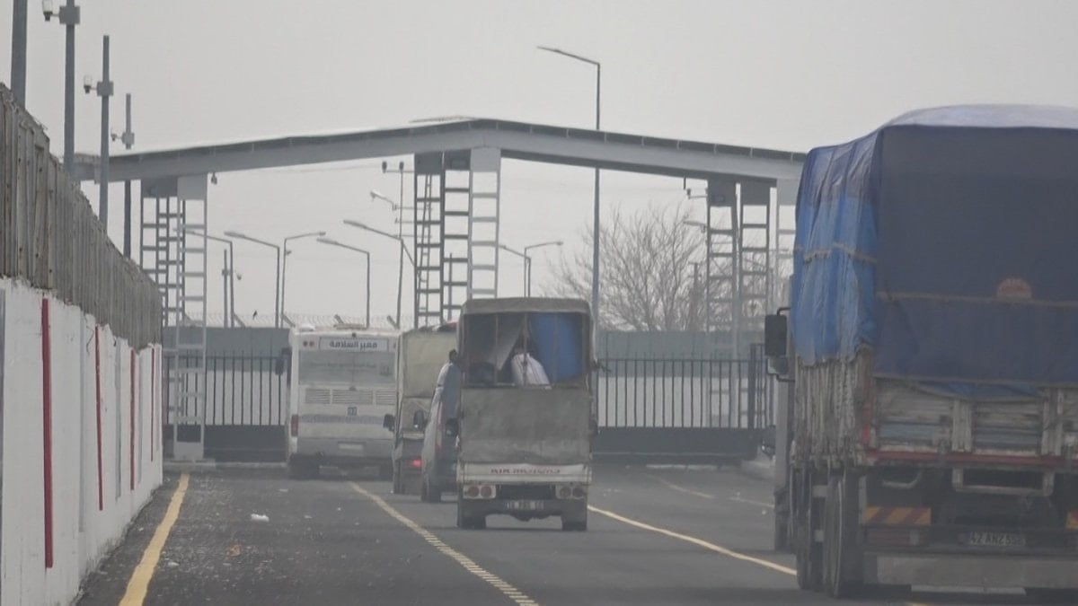 Suriyelilerin gönüllü geri dönüşü sürüyor