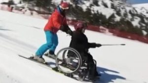 Tekerlekli sandalyeyle Ergan Dağı’nda hayalini gerçekleştirdi