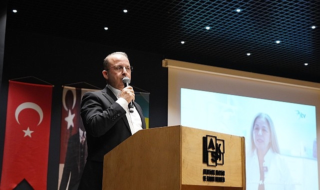 Tıp Bayramı’nda Sağlık Çalışanları Aynı Sofrada Buluştu