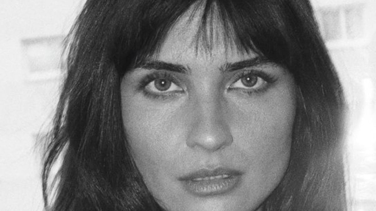 Tuba Büyüküstün’ün yeni filminden ilk fotoğraflar! Koltuk altına yorum yağdı