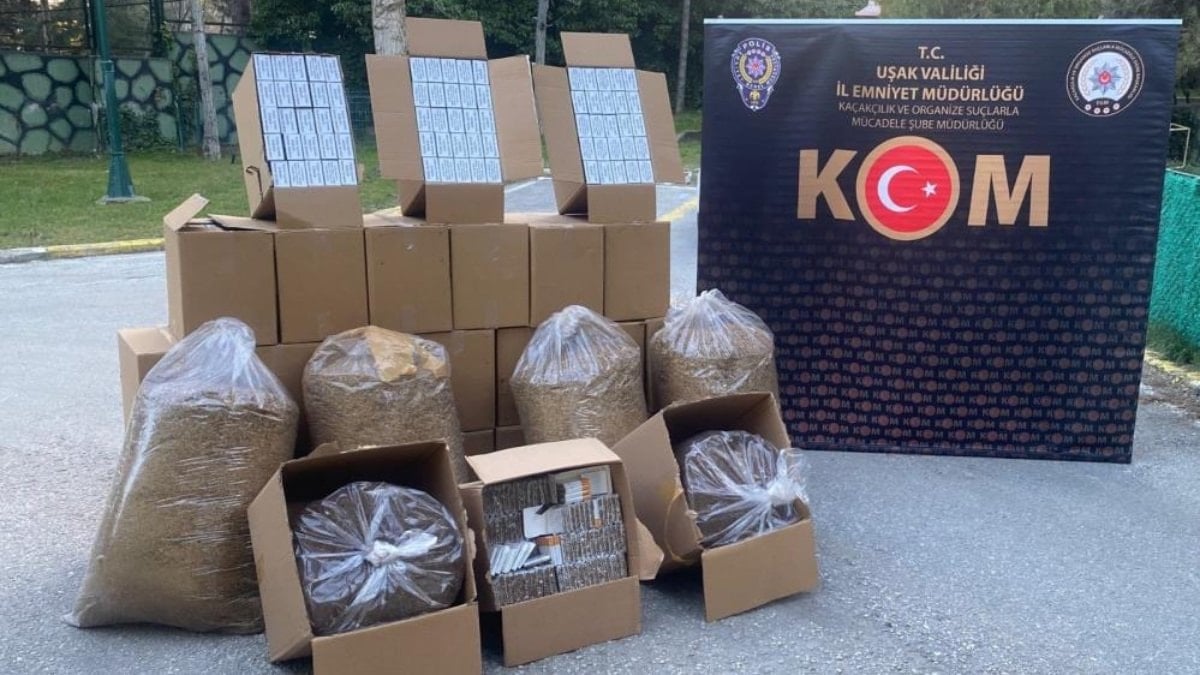 Uşak’ta yüzbinlerce makaron ve tütün ele geçirildi