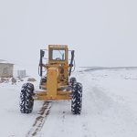 Van’da kardan kapanan yolları açmak için çalışmalar sürüyor
