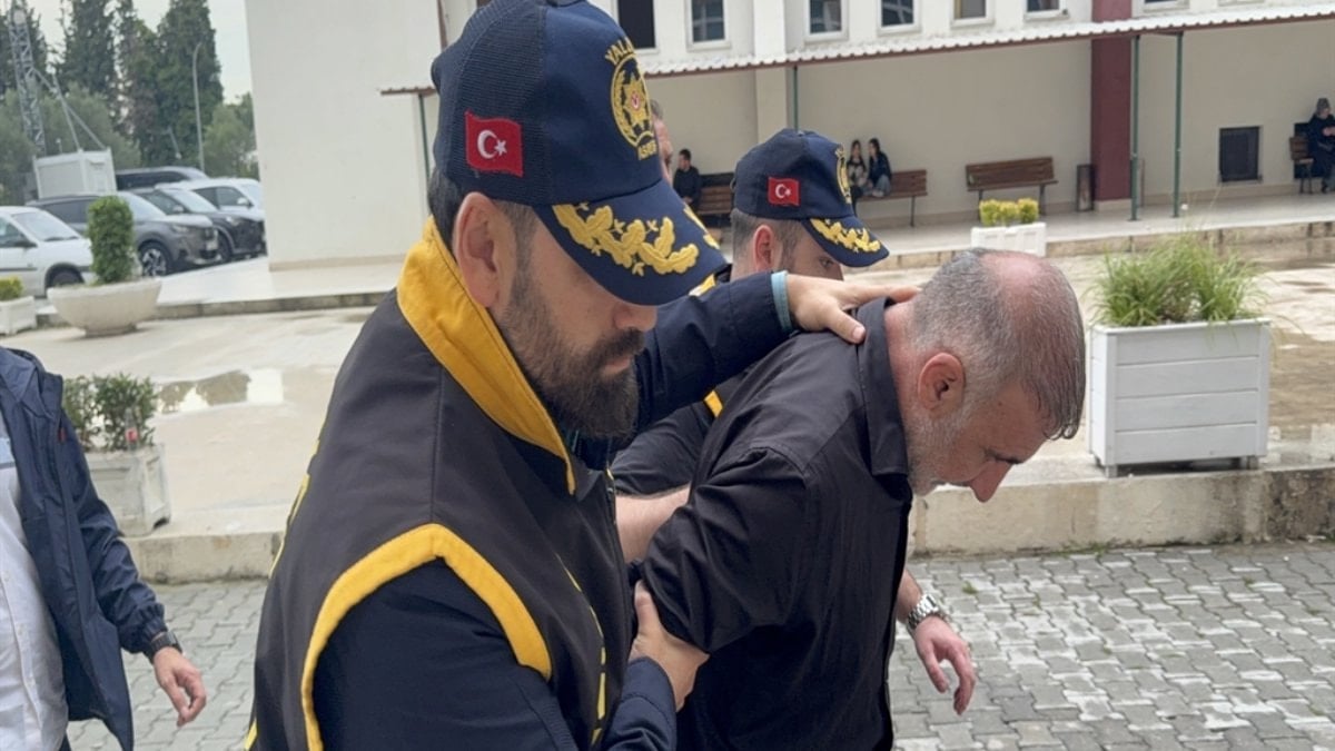 Yalova’da eşini sokak ortasında öldüren sanık için ağırlaştırılmış müebbet davası açıldı