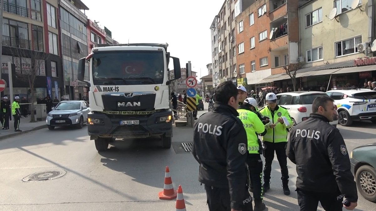 Yalova’da kamyonun çarptığı yaşlı adam hayatını kaybetti