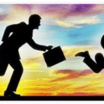 Yatırımcılar Hisse Senetlerinden Kaçıp Para Piyasası Fonlarına Yöneliyor