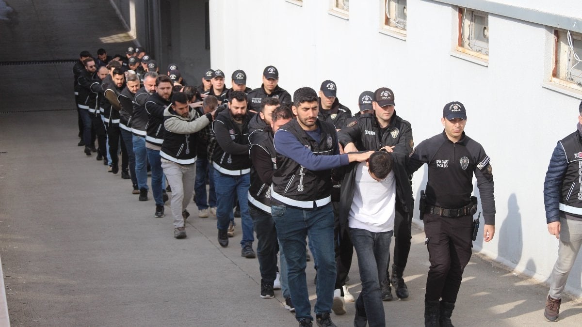 Adana’da atık tesiste 170 milyon TL’lik ürün ele geçirildi