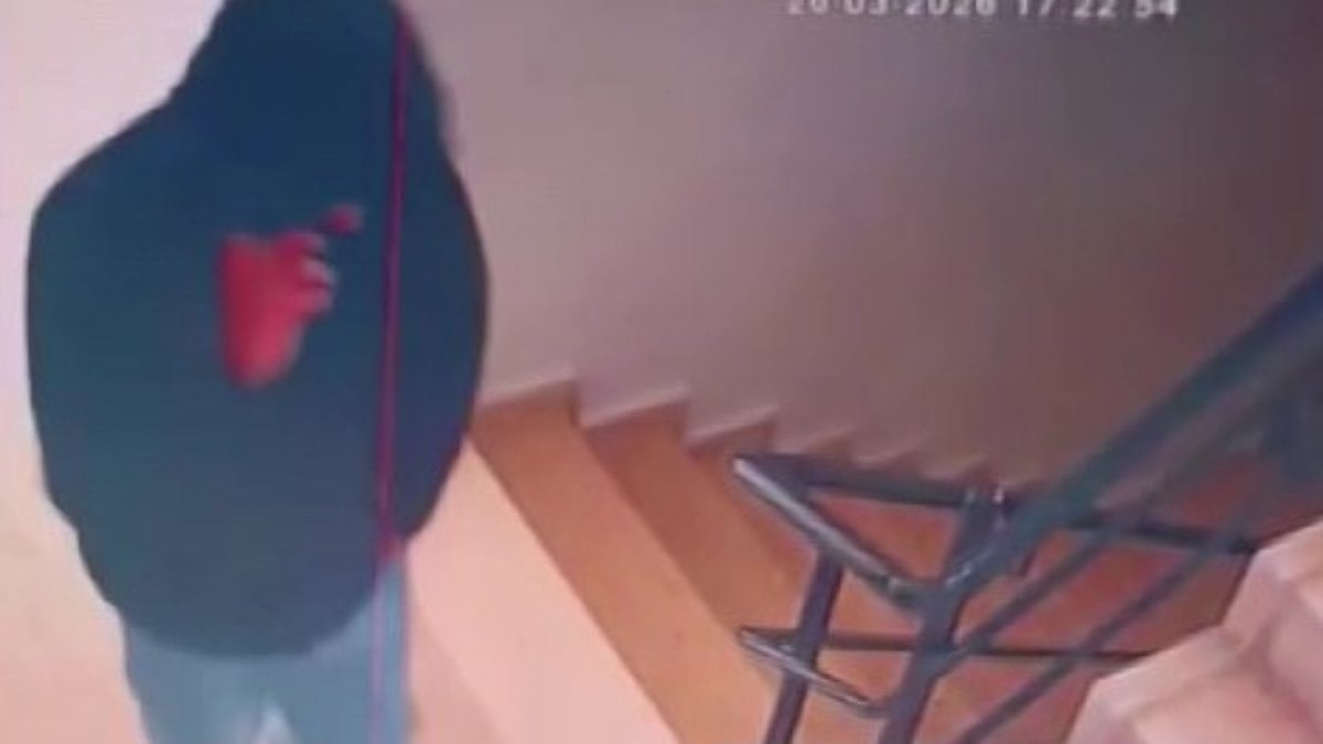 Adana’da yatağa bağımlı oğlu için biriktirdiği 1,8 milyon liralık altını dolandırdılar: 7 tutuklama