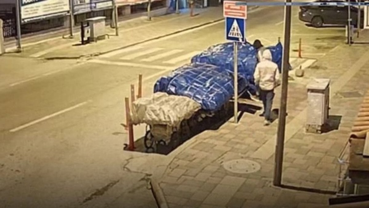 Afyonkarahisar’da seyyar tezgâhdan 100 bin liralık vurgun