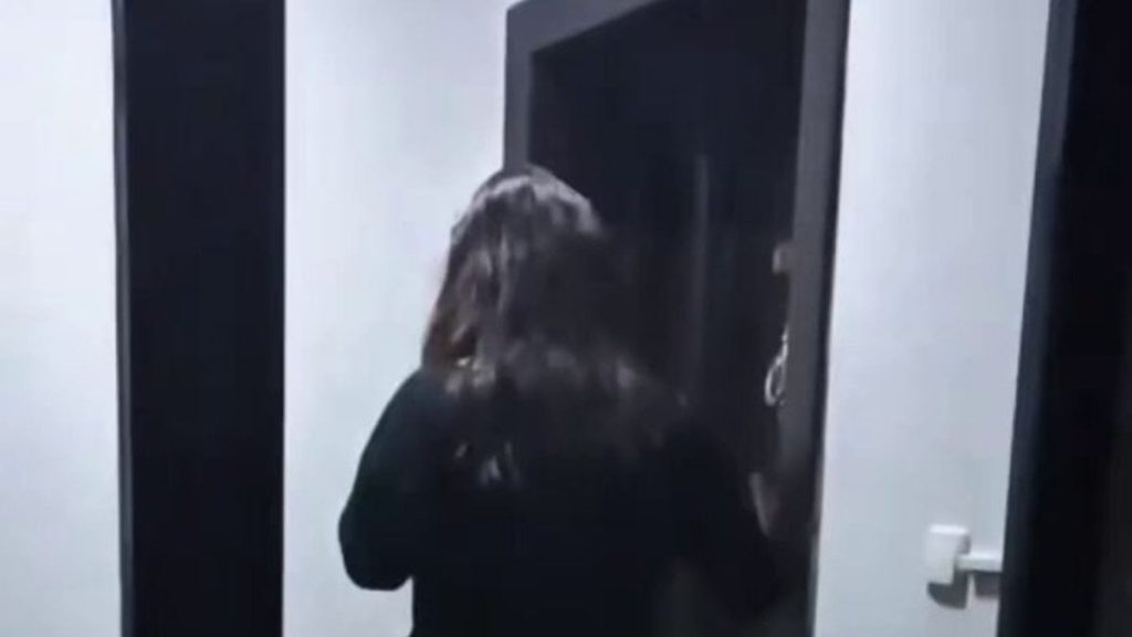 Aksaray’da komşusuyla kocasını bastı