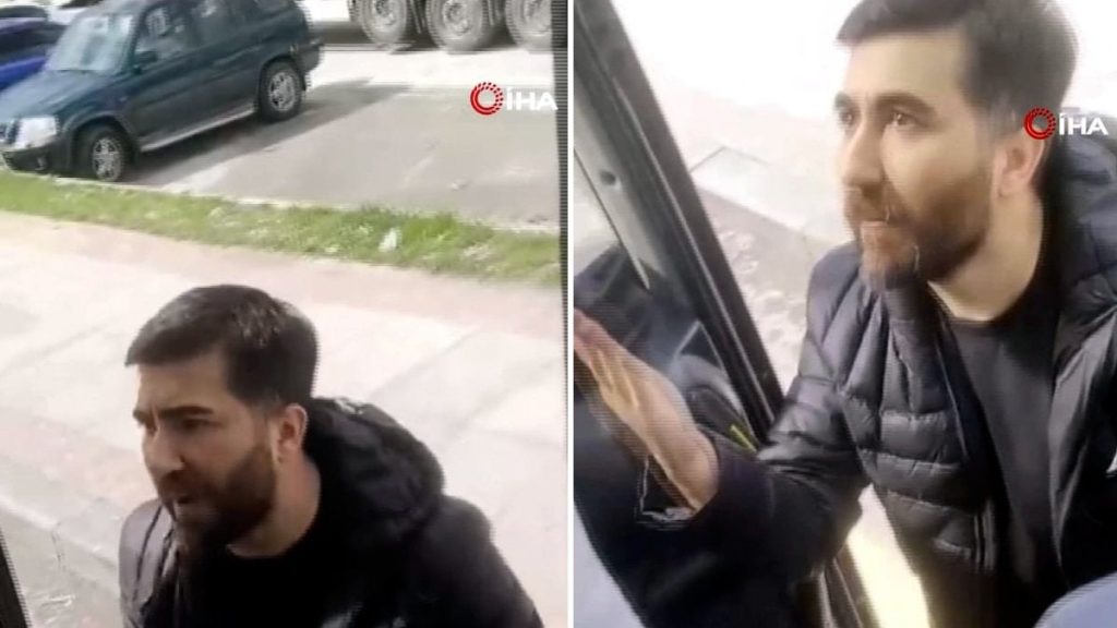 Ankara’da halk otobüsünde kavga: Hem yolcuya hem şoföre saldırdı