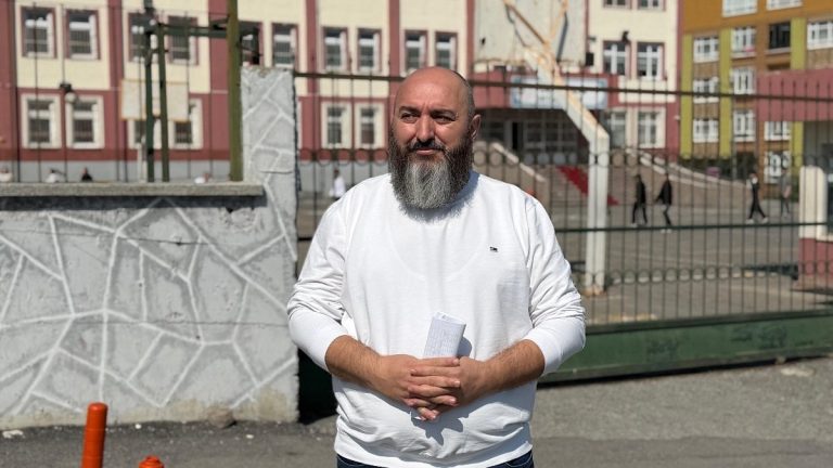 Ankara’da okulda öğretmene darp