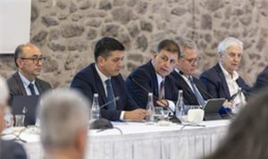 Başkan Tugay: Enerji güvenliği için şehirler kendi sistemlerini kurmalı