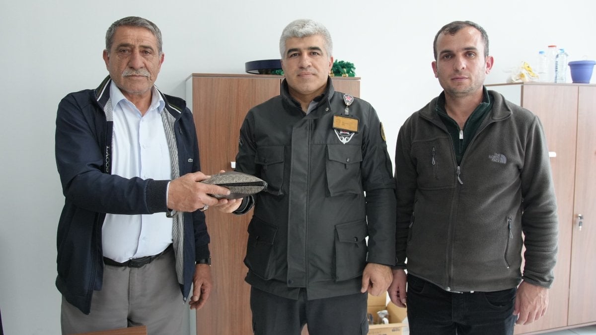 Batman’da otobüste unutulan 600 bin TL, sahibine teslim edildi